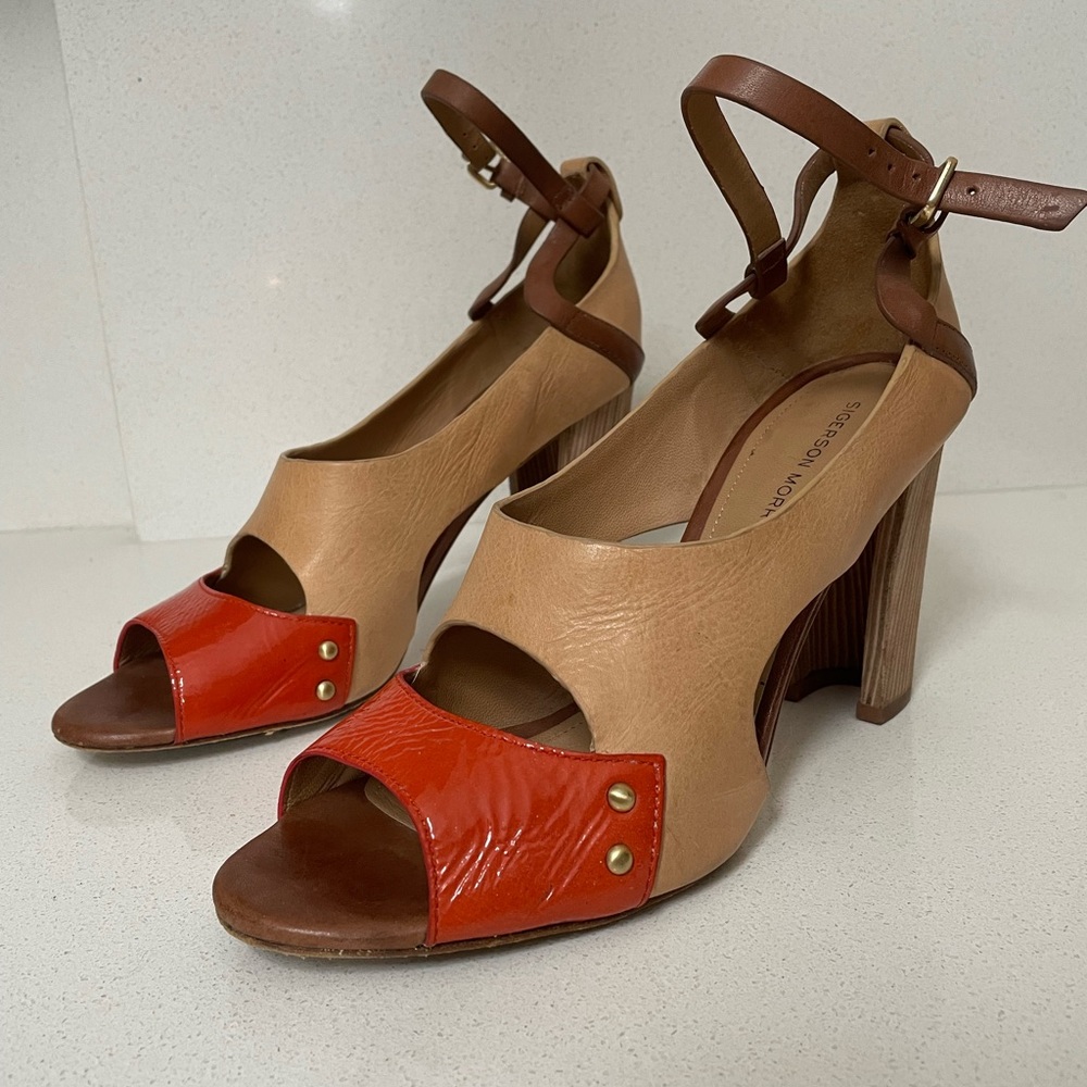 Sigerson Morrison peep toe sandals. Camel and coral color w/ wooden block heel.
